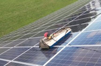 manutenzione-lavaggio-pulizia-pannelli-fotovoltaici-sep-energia-2 manutenzione-lavaggio-pulizia-pannelli-fotovoltaici-sep-energia-2